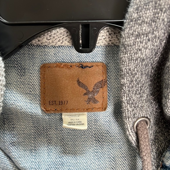 American Eagle Outfitters Jean Jacket - Medium - Picture 2 of 4